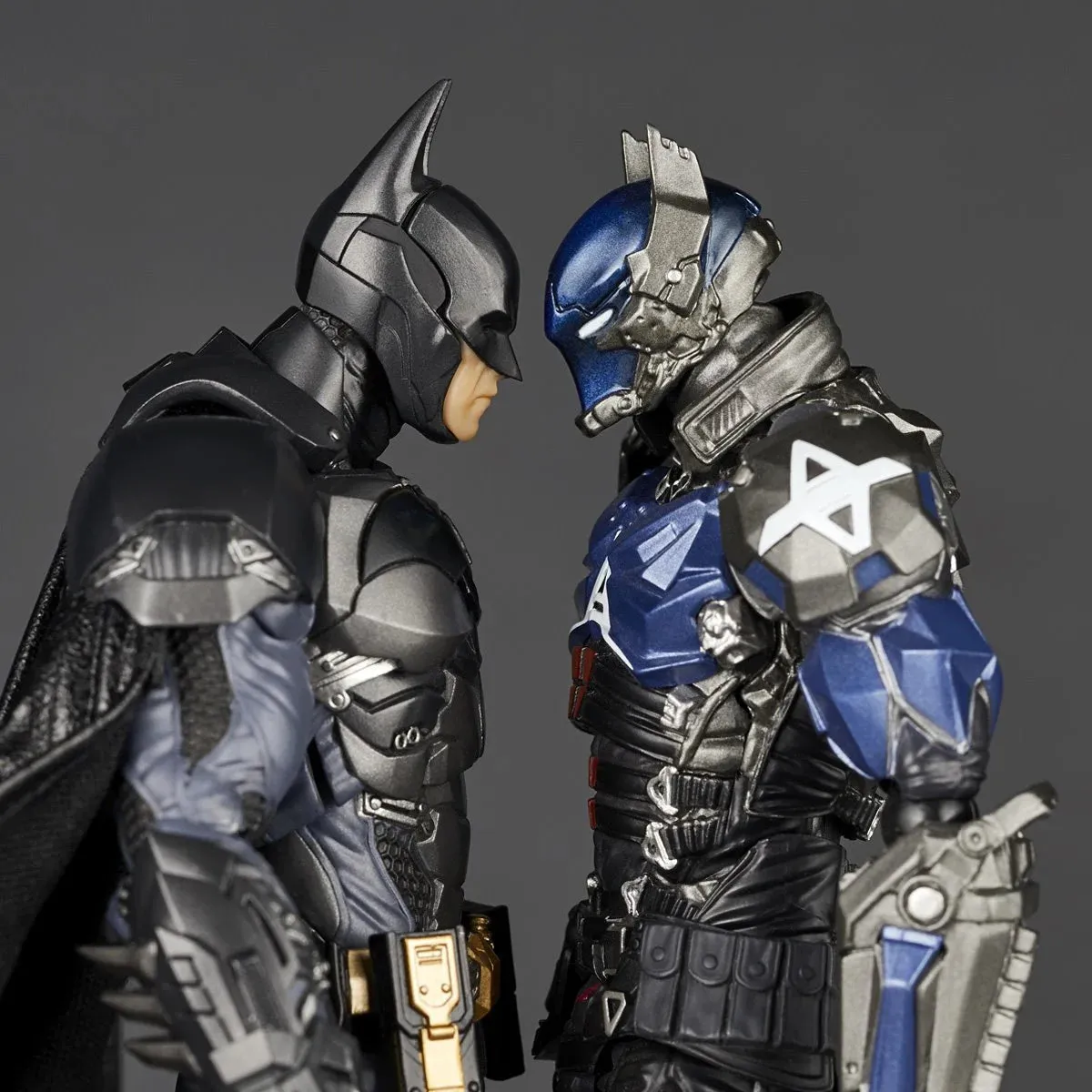 Batman: Arkham Knight - Amazing Yamaguchi Revoltech - NR038 Batman