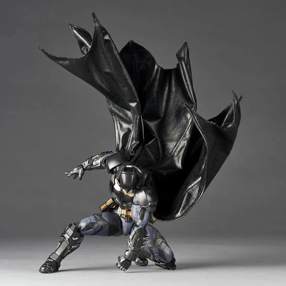 Batman: Arkham Knight - Amazing Yamaguchi Revoltech - NR038 Batman