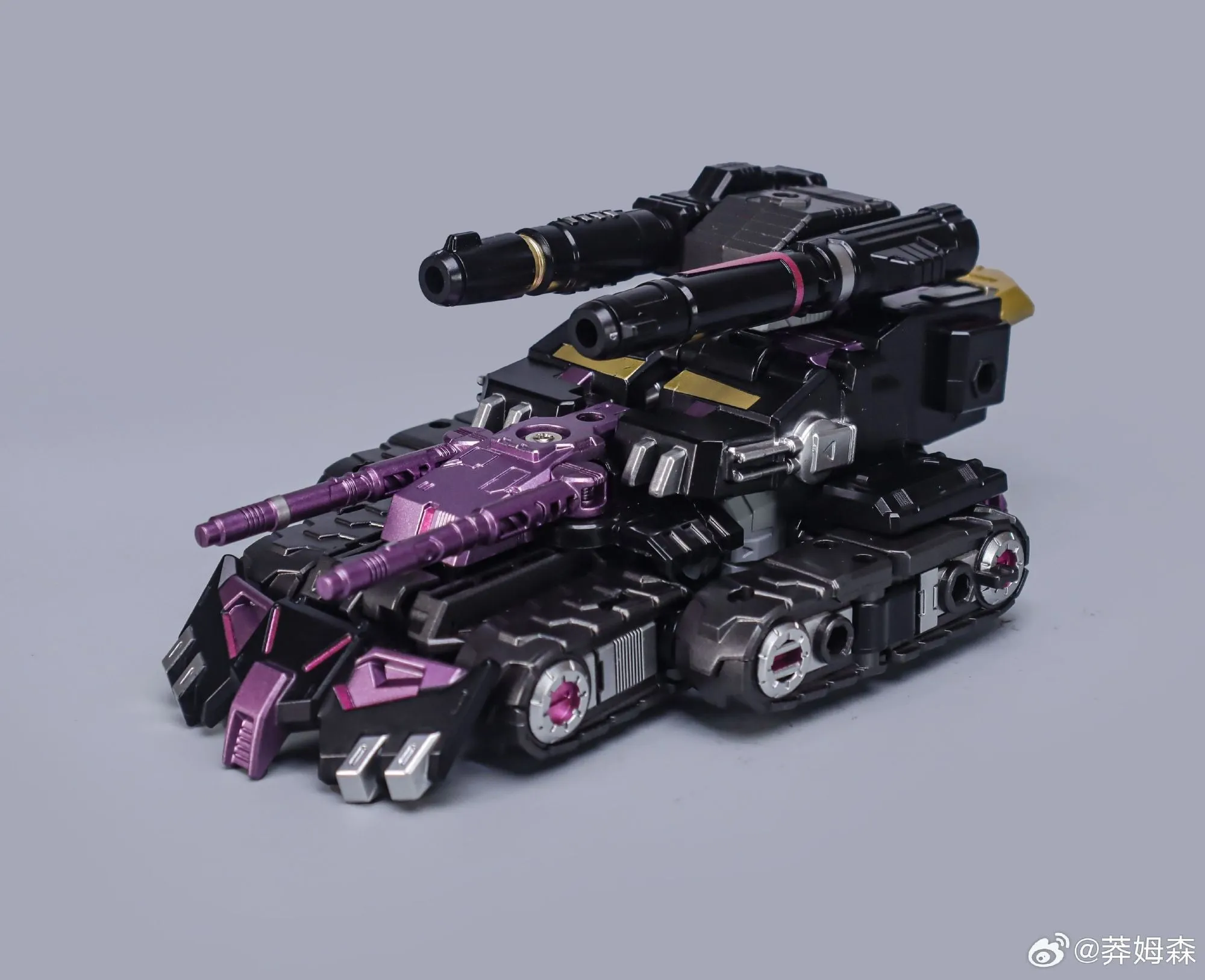 Black Mamba DJD-01 Tarn Oversized