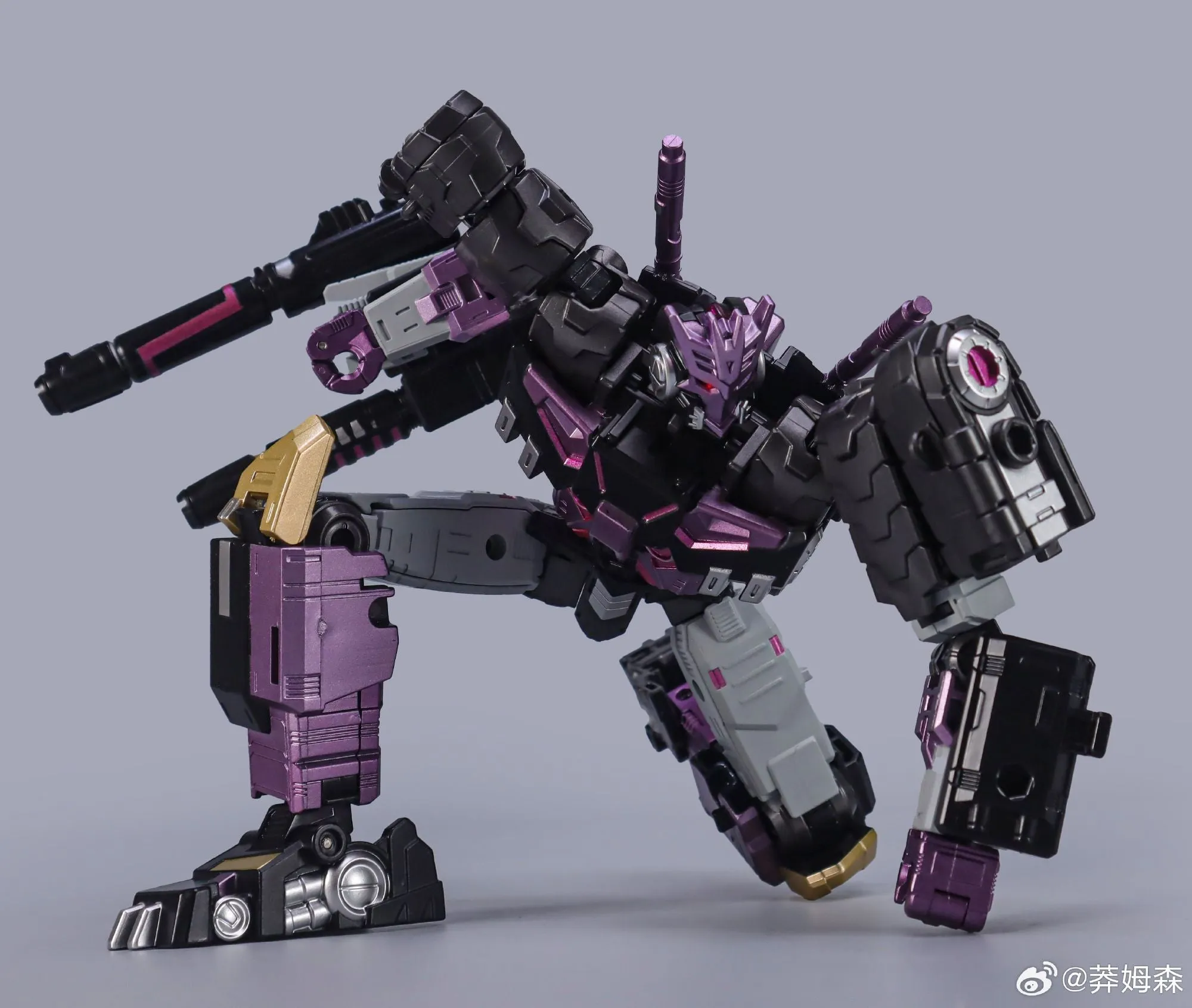 Black Mamba DJD-01 Tarn Oversized