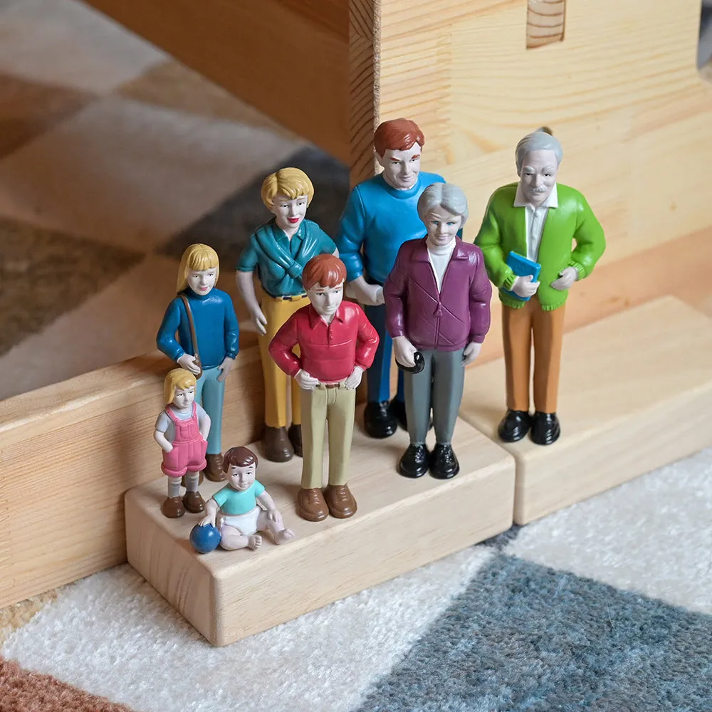 Caucasian Pretend Play Vinyl Family Figurines | 8 Piece Set