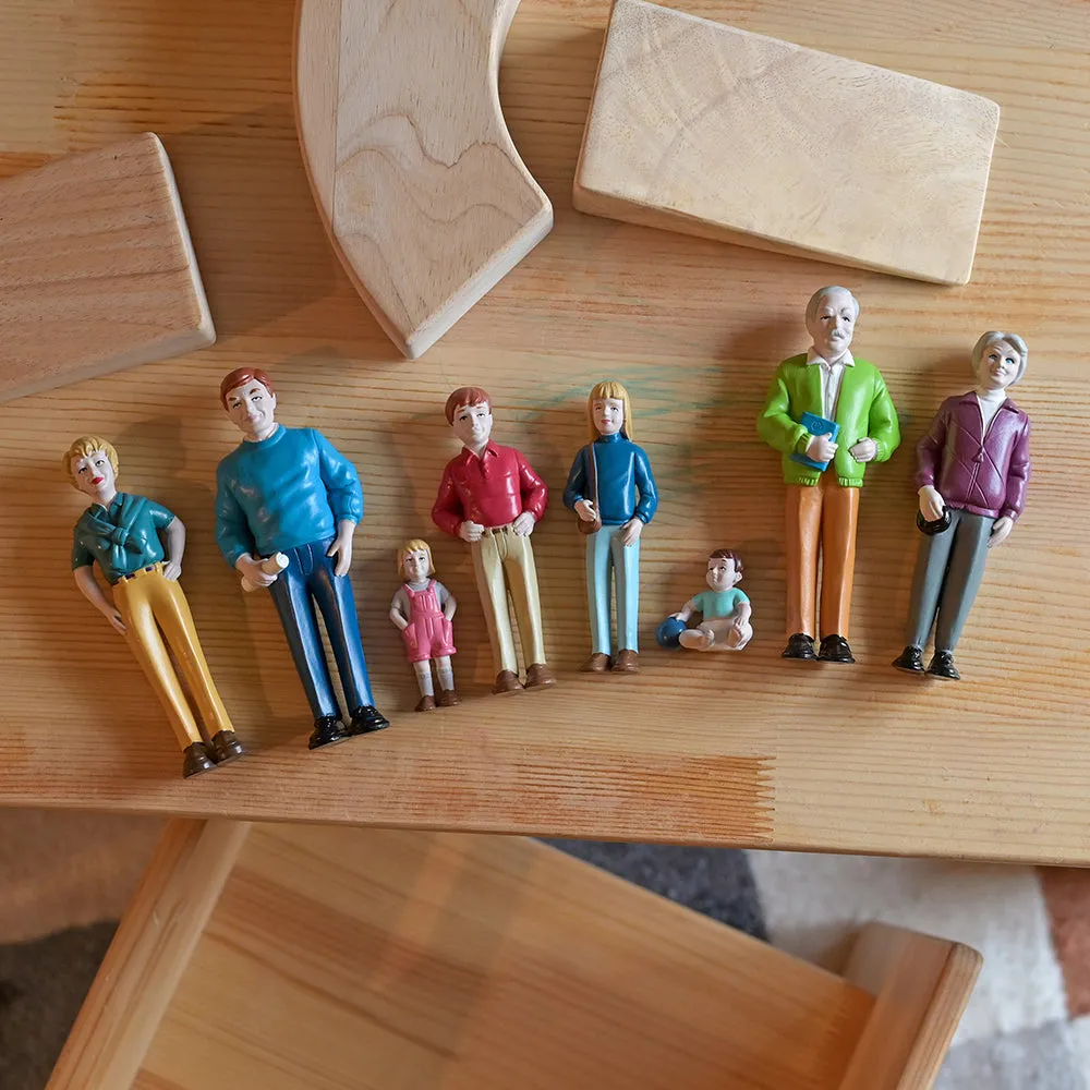 Caucasian Pretend Play Vinyl Family Figurines | 8 Piece Set