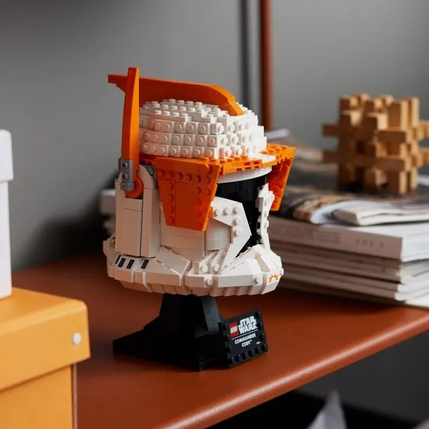 LEGO 75350 Star Wars Clone Commander Cody Helmet Collectible Set for Adults, The Clone Wars Memorabilia, Collection Gift Idea, Decor Display