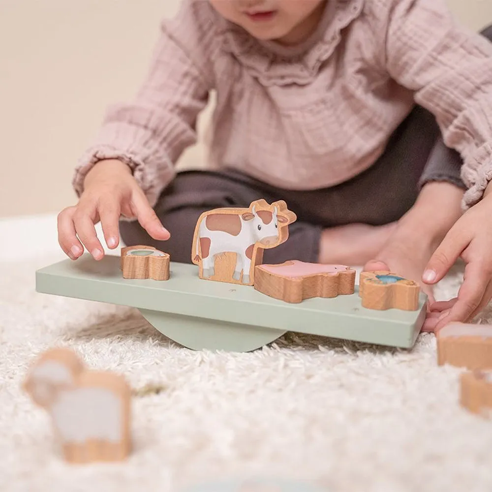 Little Dutch Little Farm Balance Game