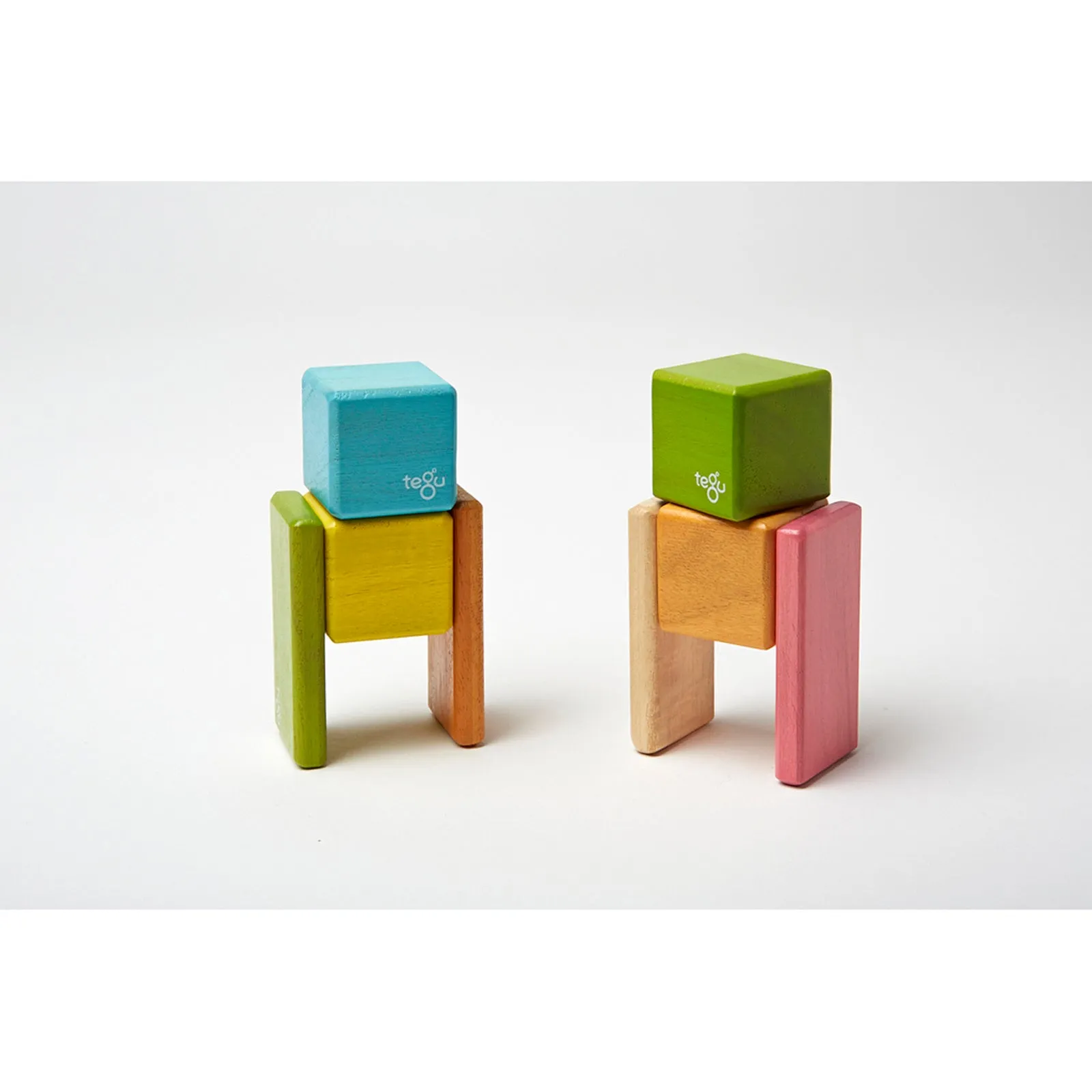 Tegu 8-Piece Magnetic Wooden Block Set - Pocket Pouch, Tints